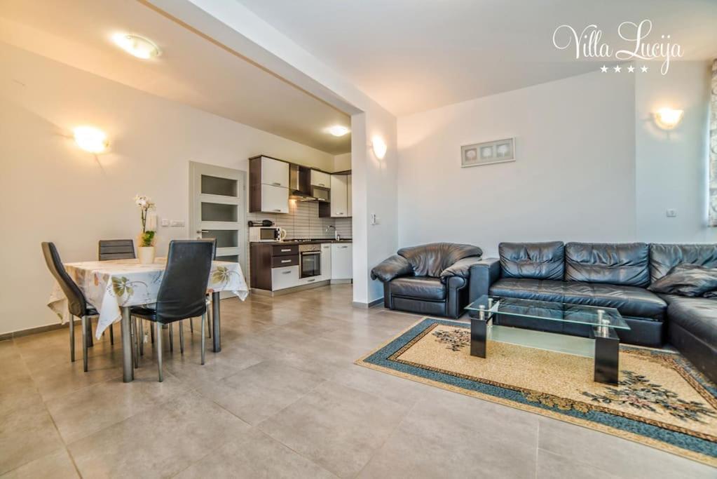 Villa Lucija Πούλα Εξωτερικό φωτογραφία