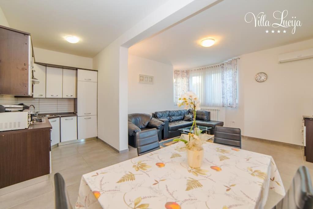 Villa Lucija Πούλα Εξωτερικό φωτογραφία