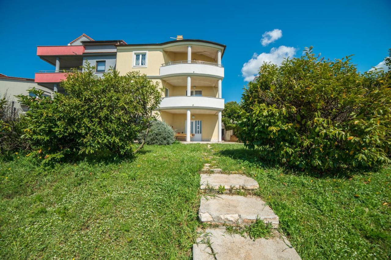 Villa Lucija Πούλα Εξωτερικό φωτογραφία